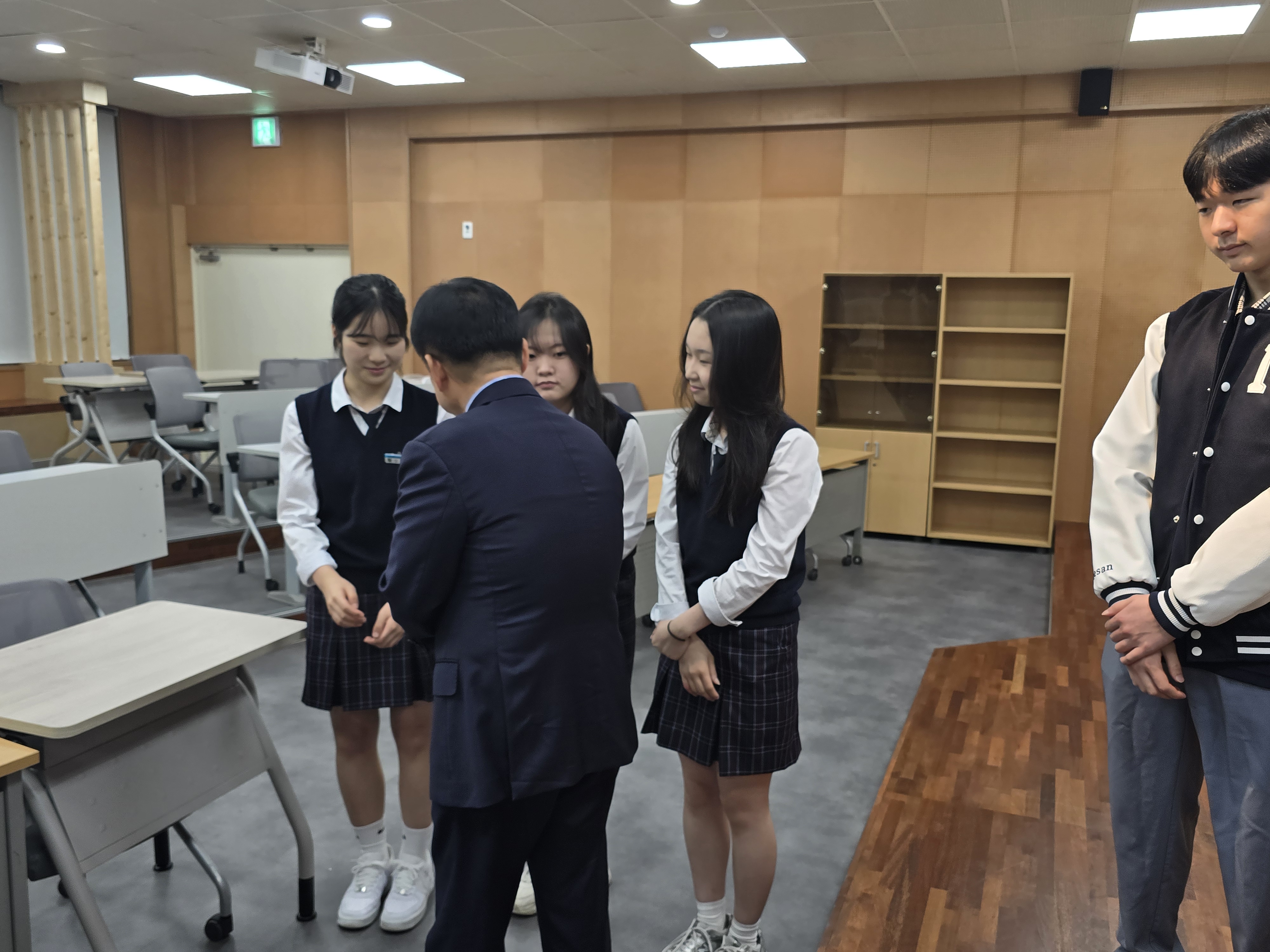 KakaoTalk_20250519_103016490_06.jpg